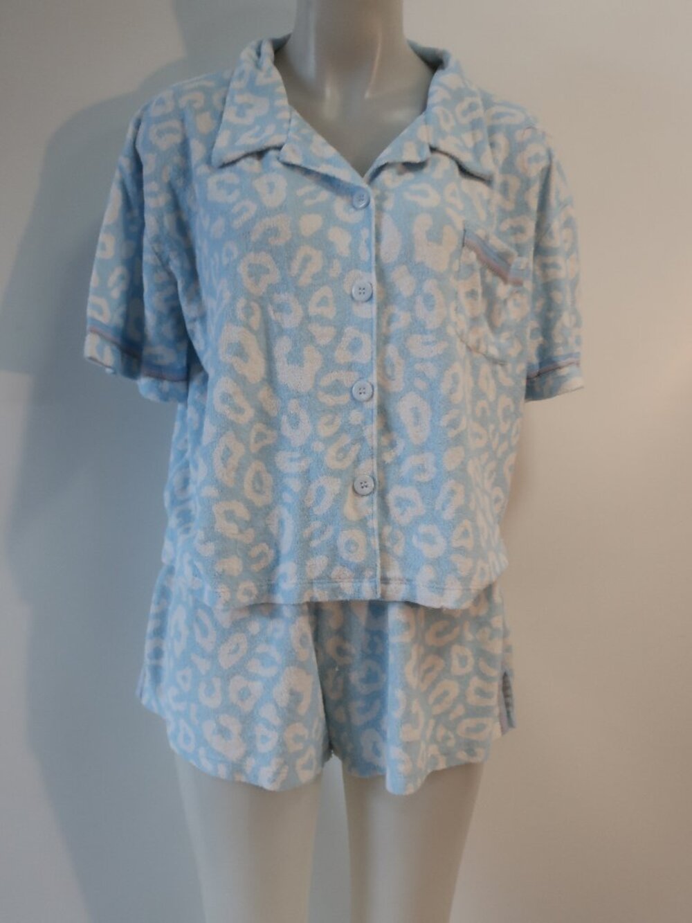 Pitusa Standard Blue White (Item-1010) Cheetah Print 2-Pc Terry Pajama Short Top